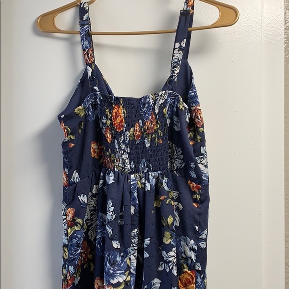 Floral Maxi Dress - Picture 3 of 6